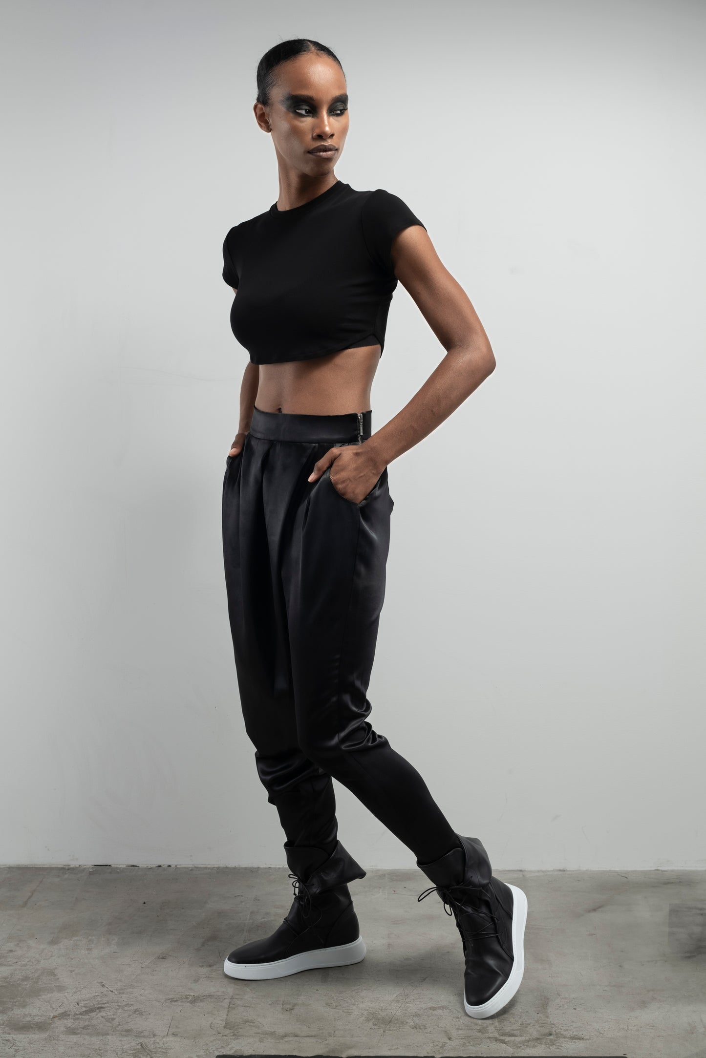 Cropped Tee